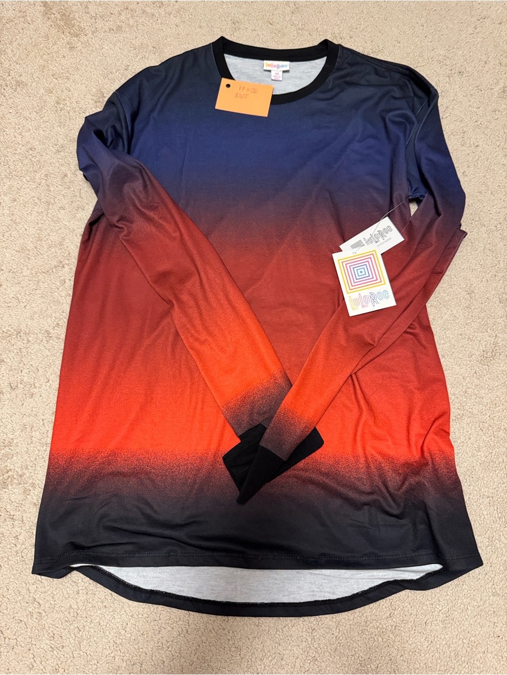 💛💛3/25 LulaRoe Ombre Top - Picture 2 of 3